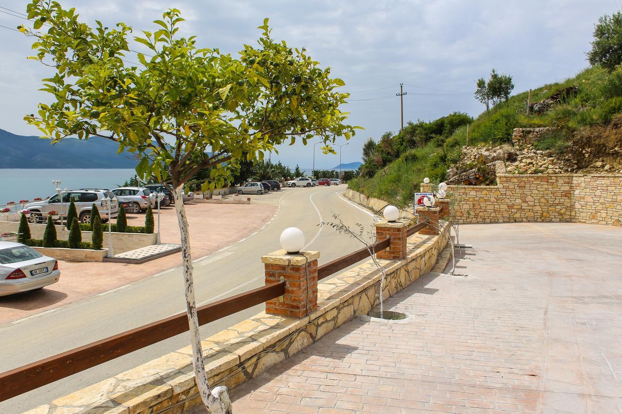 Radhimë Hotel Roi מראה חיצוני תמונה