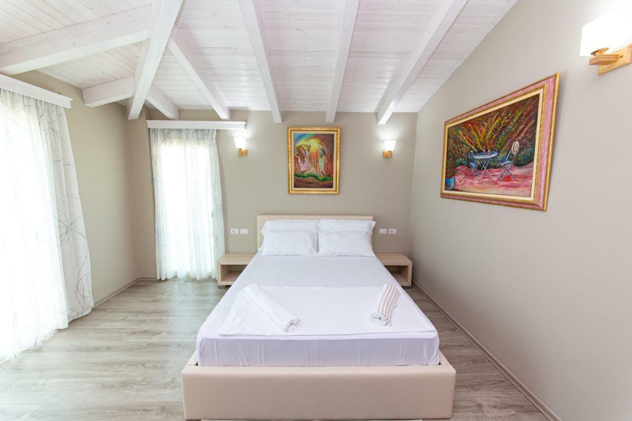 Radhimë Hotel Roi מראה חיצוני תמונה